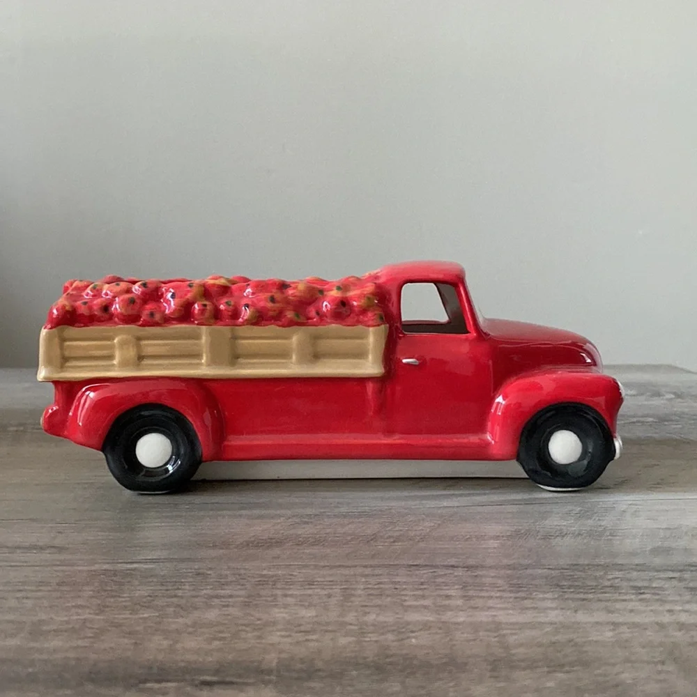 Yankee Candle Apple Truck Tea Light Candle Holder